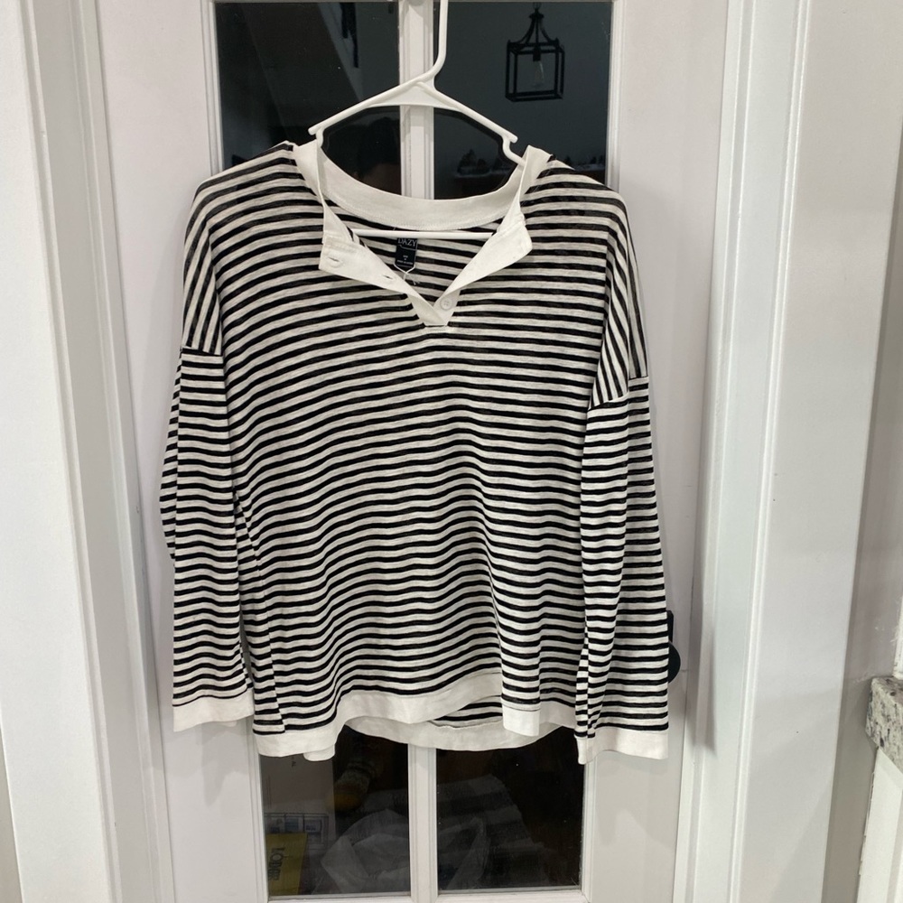 Black and white striped Collard Long Sleeve Shirt Size Medium